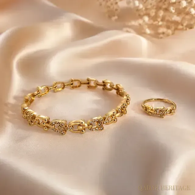 طقم زهور السلسلة من QADAR - Slide 1